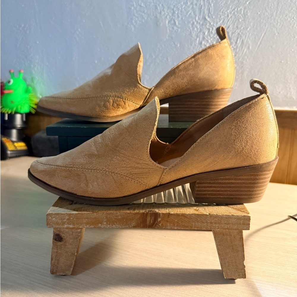 Lucky Brand Mahzan Tan Leather Slip on Loafers - Picture 3 of 7